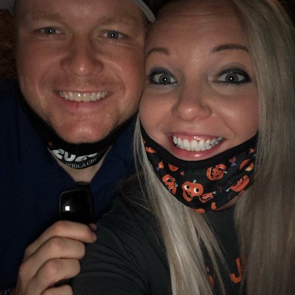 Meet your Posher, Rae - Picture 1 of 1